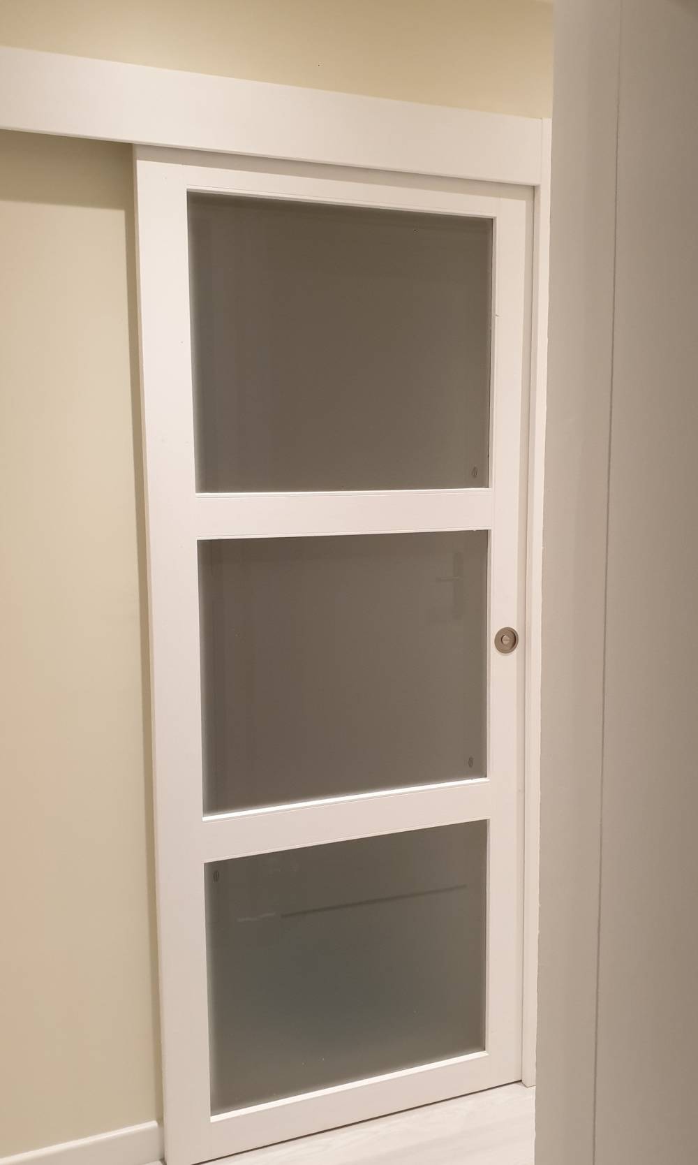 Porte en applique salle de bain, Arcachon.jpg